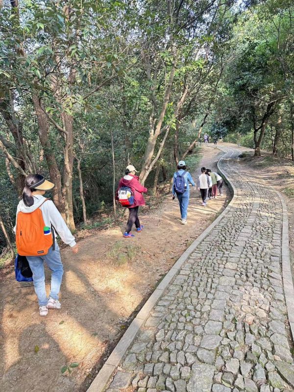 清理生態(tài)暗礁，還清清河水一片潔凈